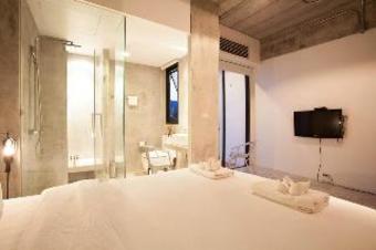 Hotel Ella Bed