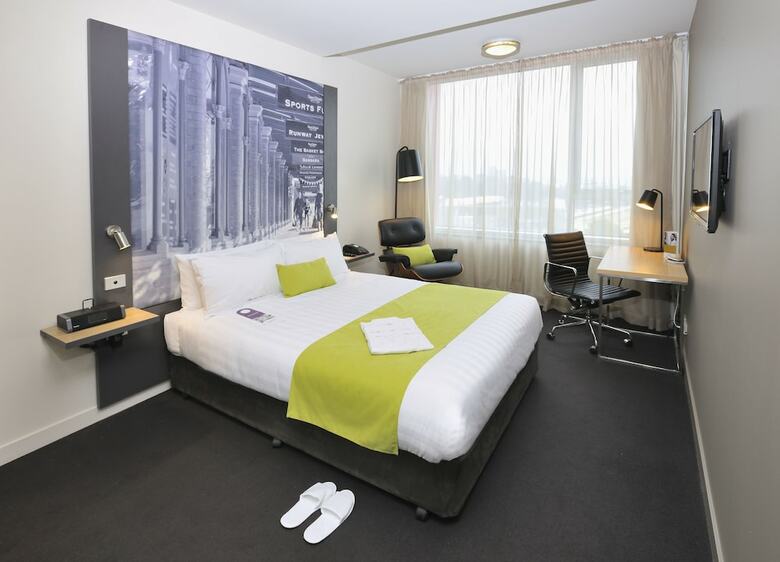 Hotel Mercure Melbourne Therry Street