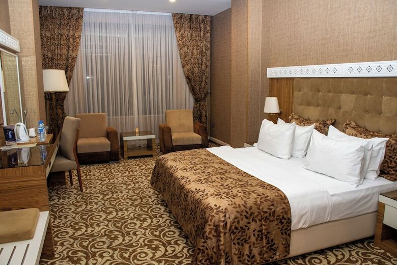 Divan Express Baku Hotel