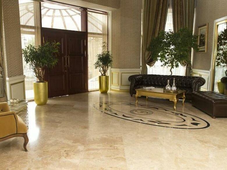 Hotel Sapphire Inn