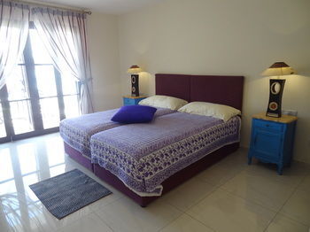 Hotel Zening Resorts