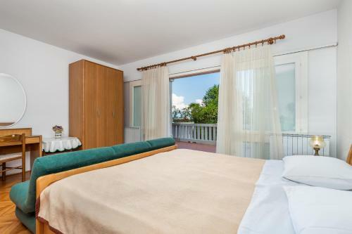 Rona Apartments Ani