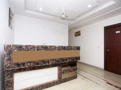 Capital O 19743 Hotel Taj Green