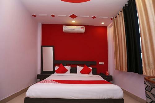 Oyo 19802 Hotel Anant Plaza