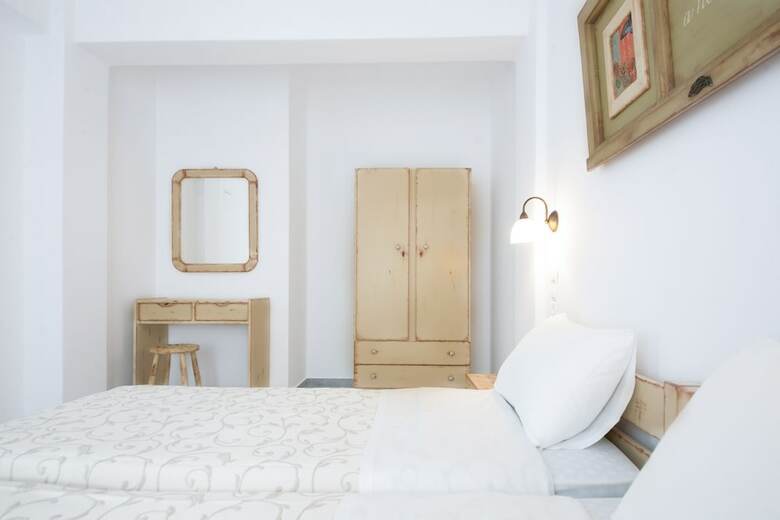 Fragias Studios & Apartments