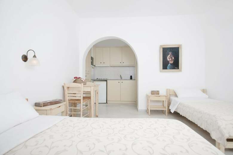Fragias Studios & Apartments