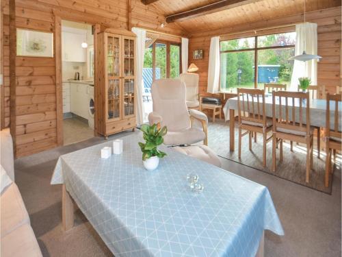 Three-bedroom Holiday Home In Vaggerlose
