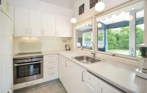 Three-bedroom Holiday Home In Vaggerlose