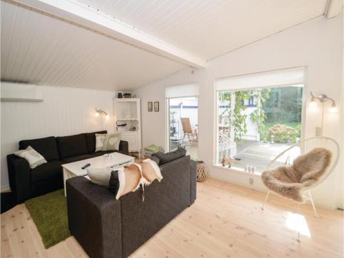Three-bedroom Holiday Home In Vaggerlose