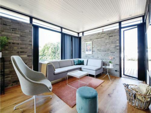Four-bedroom Holiday Home In Juelsminde