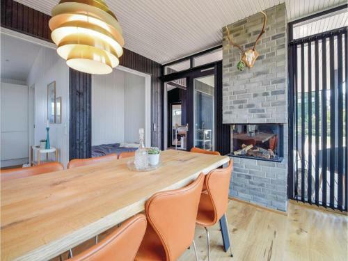 Four-bedroom Holiday Home In Juelsminde