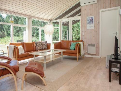 Three-bedroom Holiday Home In Lokken