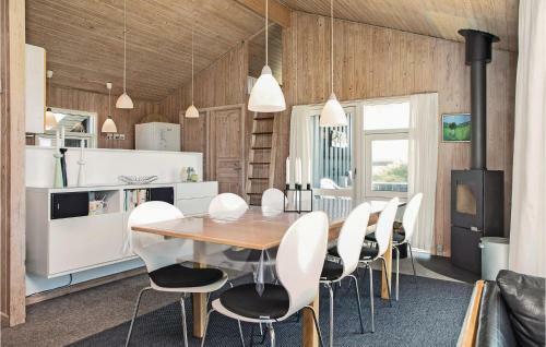 Three-bedroom Holiday Home In Lokken