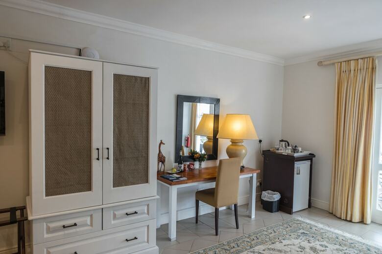 Hostal Ashbourne House Guest House