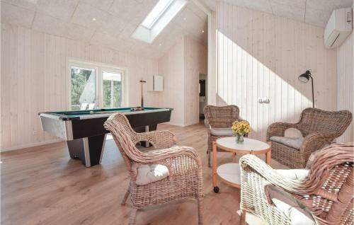 Five-bedroom Holiday Home In Blavand