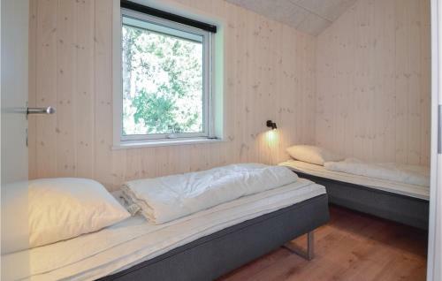 Five-bedroom Holiday Home In Blavand