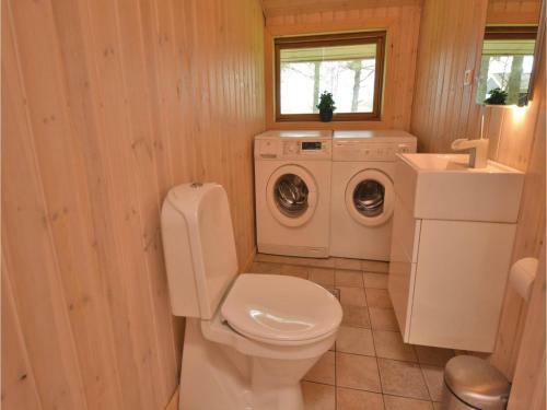 Four-bedroom Holiday Home In Blavand