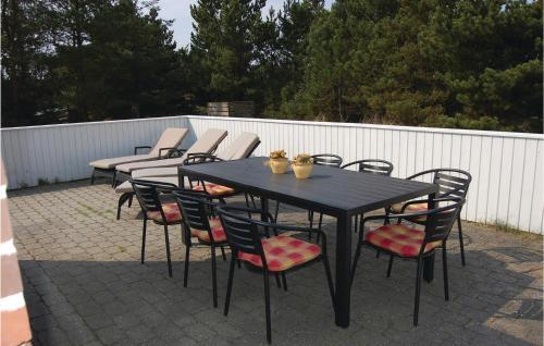 Four-bedroom Holiday Home In Blavand
