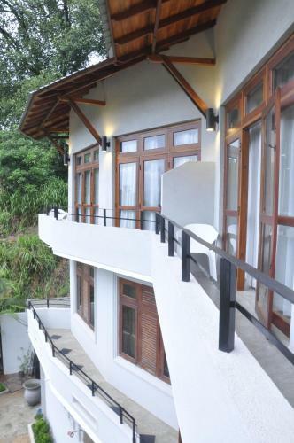 Villa Camarin Residence