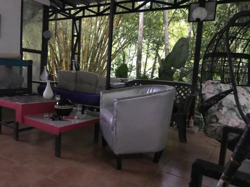 Hostal Hotel Cafe Del Mar, En Valle Pura Vida