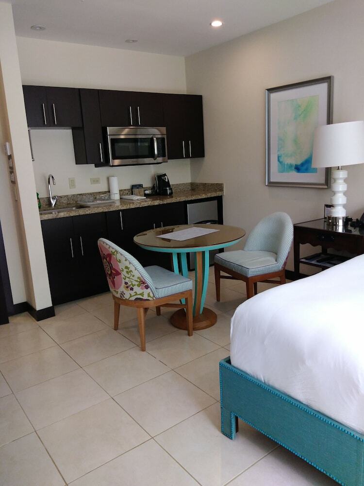 Hotel Marina Papagayo Suites