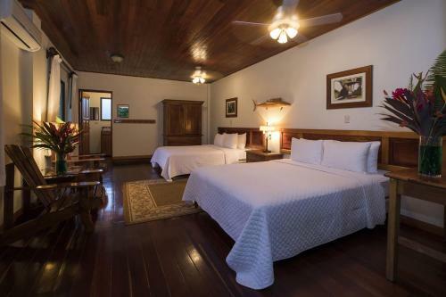 Hotel Crocodile Bay Resort