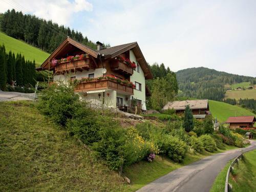 Sunny Apartment In Wagrain Austria With Balcony