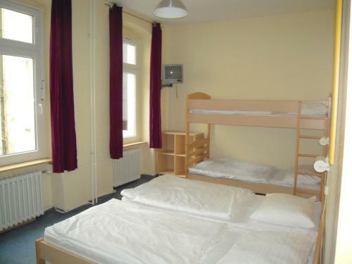 Happy Go Lucky Hotel + Hostel Sch�neberg