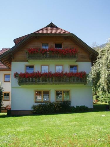 Hostal Appartement Pension Grasser