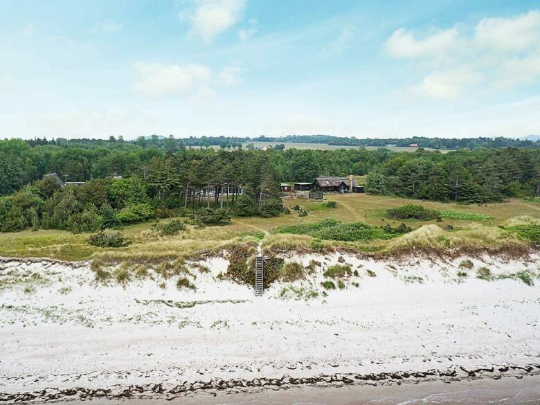 Six-bedroom Holiday Home In Humble