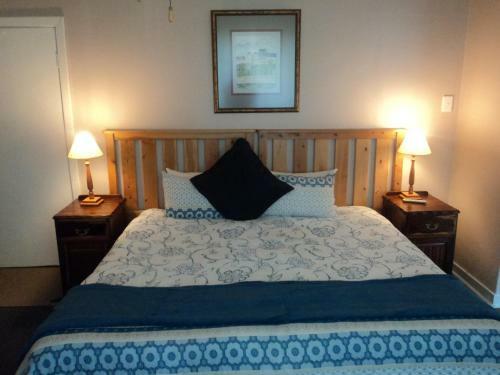 Hostal Chez Nous Bed And Breakfast & Self Catering