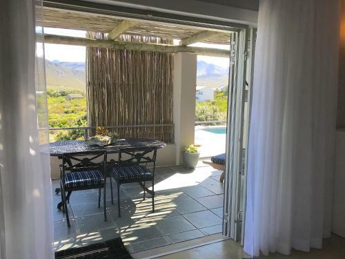 Hostal Moonstruck On Pringle Bay Guesthouse