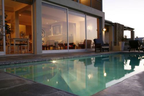 Hostal Moonstruck On Pringle Bay Guesthouse