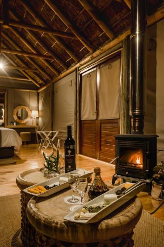 Bukela Game Lodge - Amakhala Game Reserve