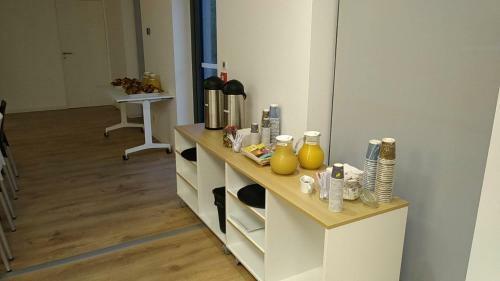 Aparthotel Kyriad R�sidence Cabri�s - Plan De Campagne
