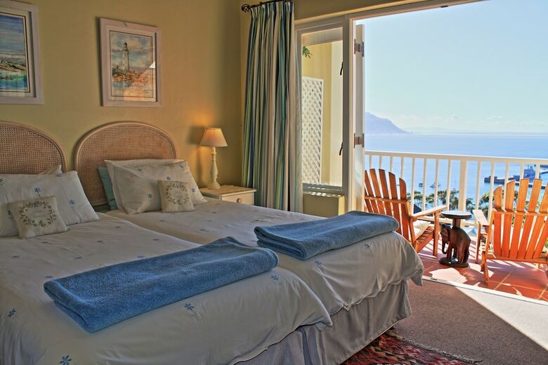 Hostal Albatross Guest House