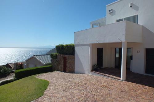 Hostal Penguinden Accommodation And Apartments