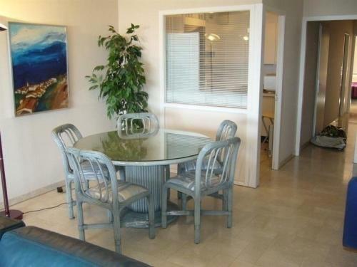 Rental Apartment Face Mer Avec Beau Balcon/terrasse
