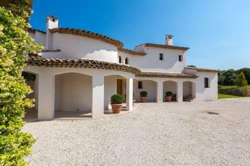 Mougins Villa Sleeps 10 Pool Air Con Wifi