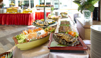 Charoen Hotel