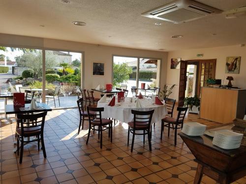 Hotel H�tel Restaurant Les Bruy�res