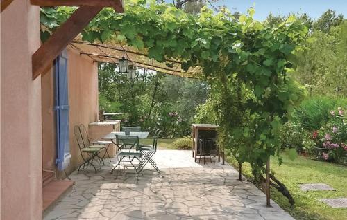 Three-bedroom Holiday Home In Tourrettes