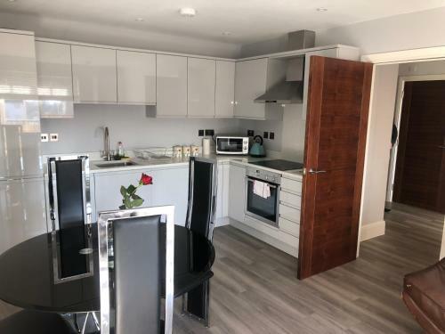Brentwood Two Bedroom Apartments By Ir