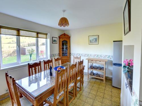 Rustic Holiday Home In Denbigh With Garden