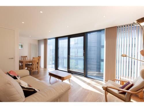 Elegant & Modern Apartment In Central Edinburgh