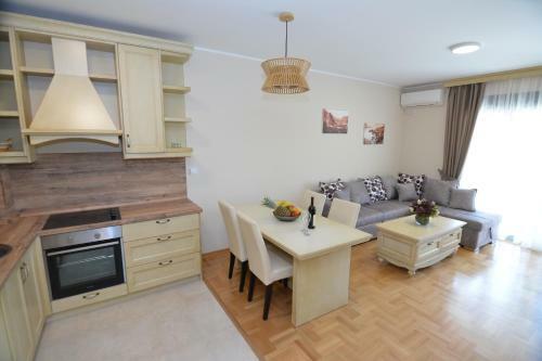 Hostal Rooms Dobrotski Dvori