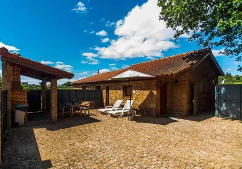 Casa Das Vinhas Cam�lias de Bastoturismo Rural