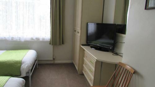 Hostal Rhondda Bed And Breakfast
