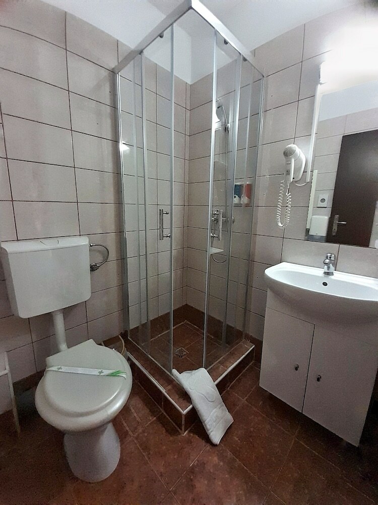 Hotel Alexis
