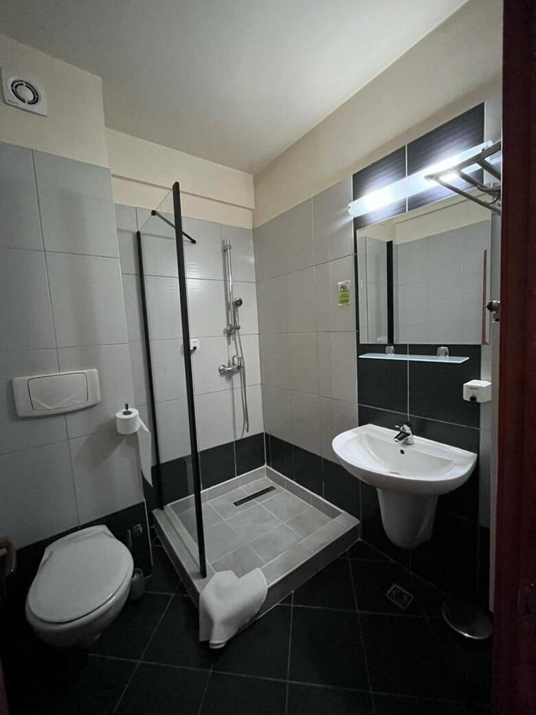 Seven Hotel